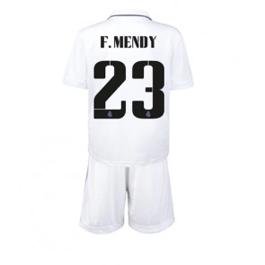 Real Madrid Ferland Mendy #23 babykläder Hemmatröja barn 2022-23 Korta ärmar (+ Korta byxor)